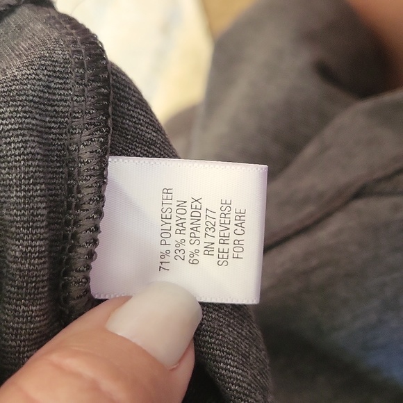 Simply Vera Vera Wang charcoal skirt. EUC! Ptp 19" Lgth 18.5" Extra Large - Picture 7 of 15